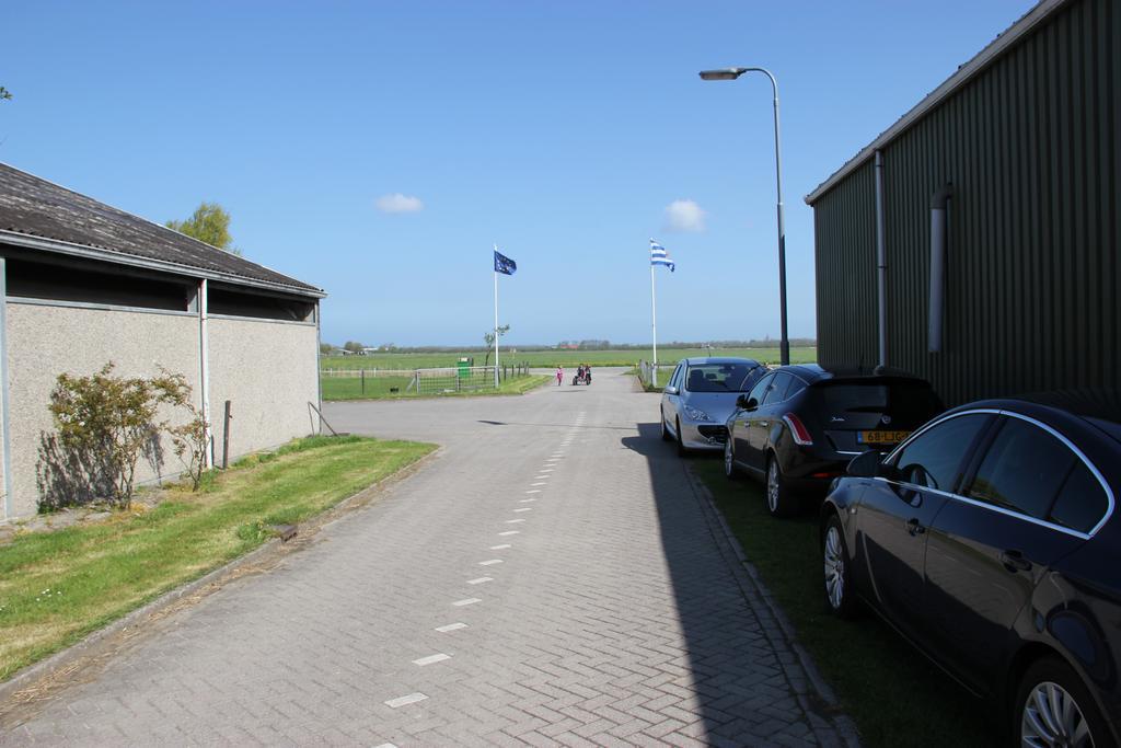 Hotel Middenin Grijpskerke Exterior foto